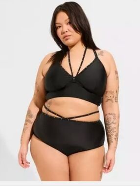 💥SEXY! 💢FUN!!LIKE NEW TORRID 3X RHINESTONE STRAPPY BIKINI SET